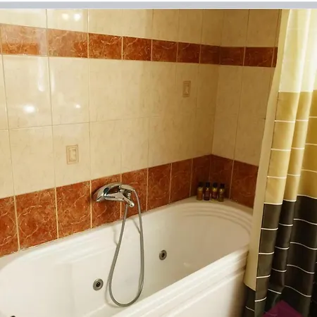 Апартаменты Luxurious 2 Bedroom Center Of Thessaloniki- 5mins White Tower Салоники